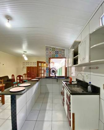 Casa Para Alugar com 3 quartos 3 suítes no bairro Isaura Parente Próximo ao Mercale em Rio Branco