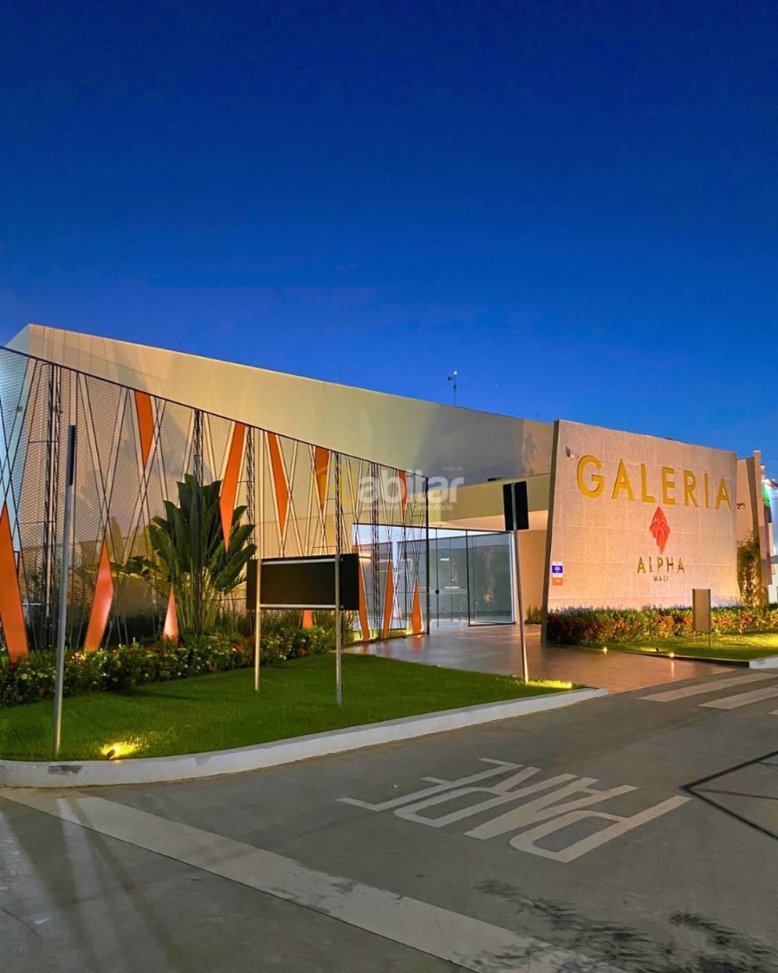 Galeria Alpha Mall Para Alugar na  Av. Antônio da rocha viana em Rio Branco no Acre