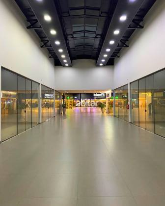 Galeria Alpha Mall Para Alugar na  Av. Antônio da rocha viana em Rio Branco no Acre