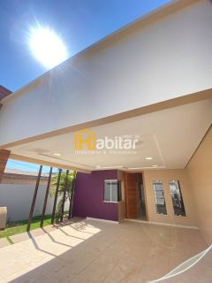 Alugo Casa com 02 Suítes e Piscina (sendo um suíte com closet) - Próximo a Havan