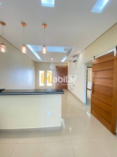 Alugo Casa com 02 Suítes e Piscina (sendo um suíte com closet) - Próximo a Havan