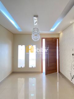 Alugo Casa com 02 Suítes e Piscina (sendo um suíte com closet) - Próximo a Havan
