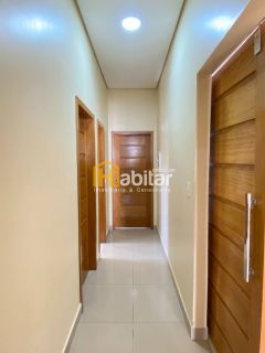 Alugo Casa com 02 Suítes e Piscina (sendo um suíte com closet) - Próximo a Havan