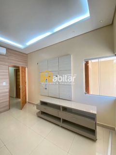 Alugo Casa com 02 Suítes e Piscina (sendo um suíte com closet) - Próximo a Havan