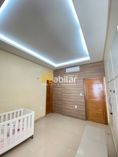 Alugo Casa com 02 Suítes e Piscina (sendo um suíte com closet) - Próximo a Havan