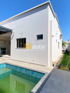 Alugo Casa com 02 Suítes e Piscina (sendo um suíte com closet) - Próximo a Havan