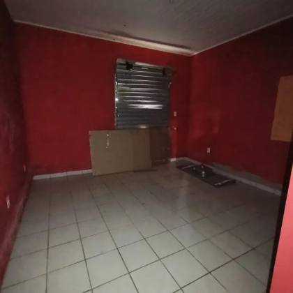 Casa com Ponto Comercial e casa com 4 quartos no bairro São Francisco em Rio Branco