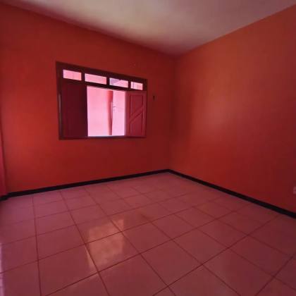 Casa com Ponto Comercial e casa com 4 quartos no bairro São Francisco em Rio Branco