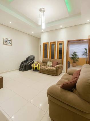 Casa Para Alugar com 4 quartos 4 suítes no bairro Nova Esperança em Rio Branco