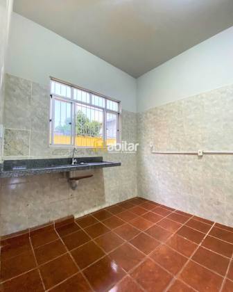 Apartamento Térreo Para Alugar com 2 quartos no bairro Isaura Parente Próximo a SmartFit