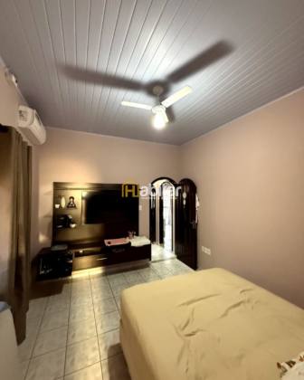 Casa pra vender com 4 quartos sendo 2 suítes no bairro Xavier maia em rio branco