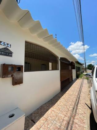 Casa Para Vender com 2 quartos sendo 1 suítes no bairro Conjunto Tangará. em Rio Branco