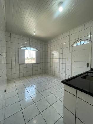 Casa Para Vender com 2 quartos sendo 1 suítes no bairro Conjunto Tangará. em Rio Branco