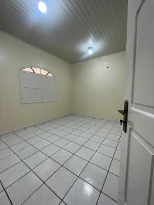 Casa Para Vender com 2 quartos sendo 1 suítes no bairro Conjunto Tangará. em Rio Branco