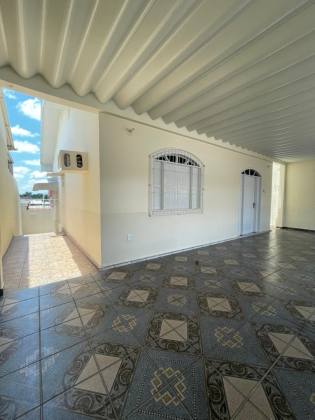 Casa Para Vender com 2 quartos sendo 1 suítes no bairro Conjunto Tangará. em Rio Branco