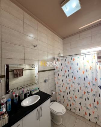 Casa Para Vender com 4 quartos sendo 2 suítes no Bairro Xavier Maia em Rio Branco