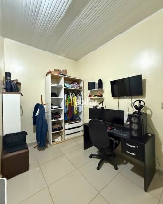 Casa Para Vender com 4 quartos sendo 3 suítes no bairro Mocinha Magalhães em Rio Branco