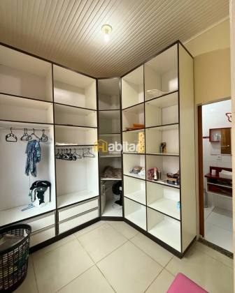 Casa Para Vender com 4 quartos sendo 3 suítes no bairro Mocinha Magalhães em Rio Branco