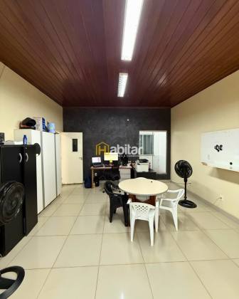 Casa Para Vender com 4 quartos sendo 3 suítes no bairro Mocinha Magalhães em Rio Branco