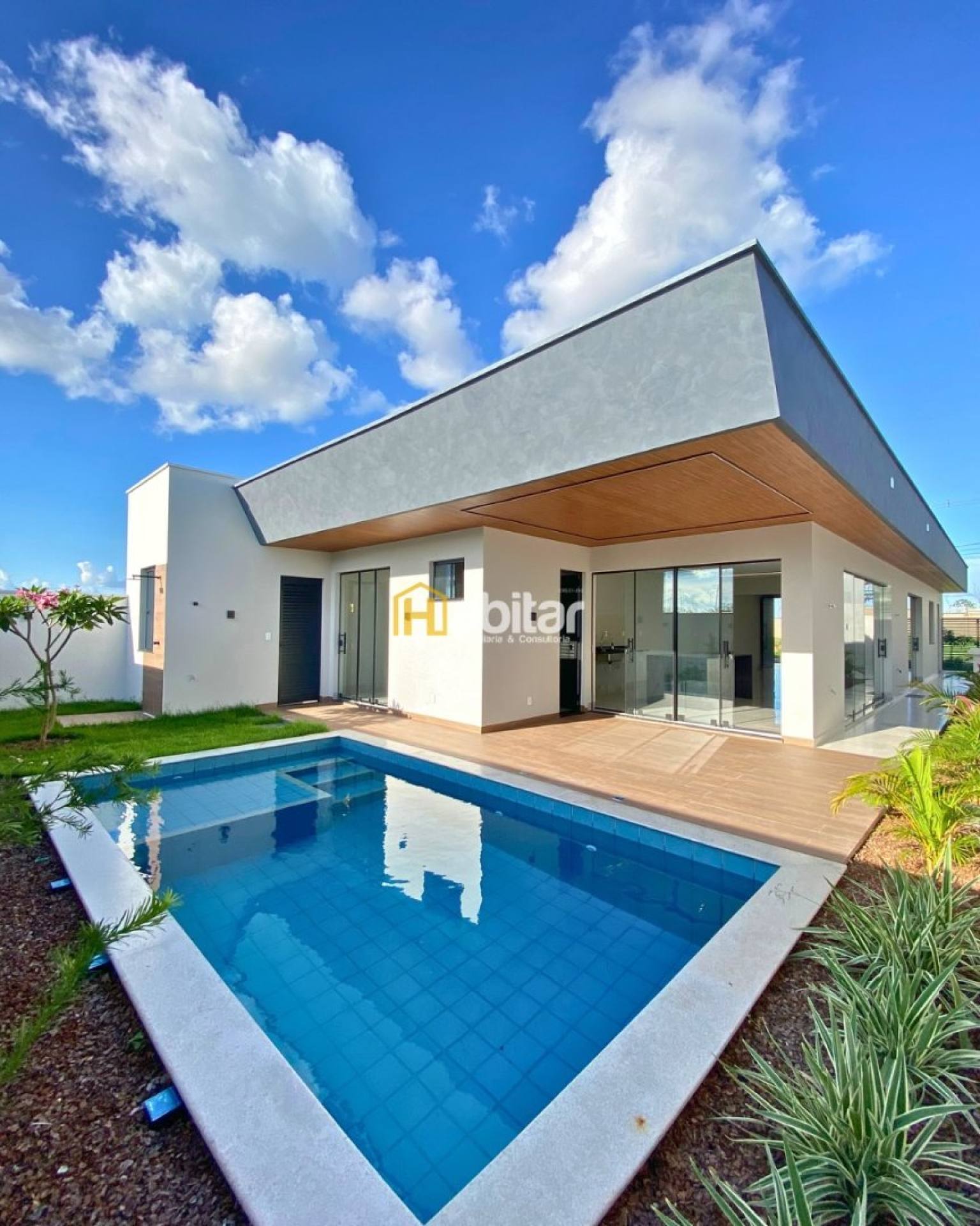 Casa Terrea no Swiss Park Rio Branco com 3 Suítes