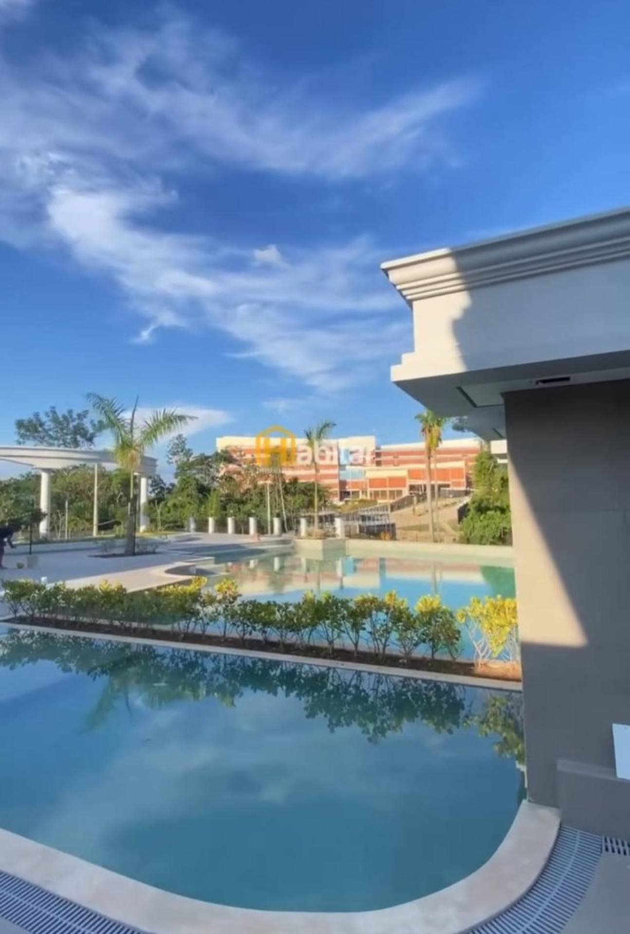 Lote De Esquina no Condomínio Jardins D' Itália