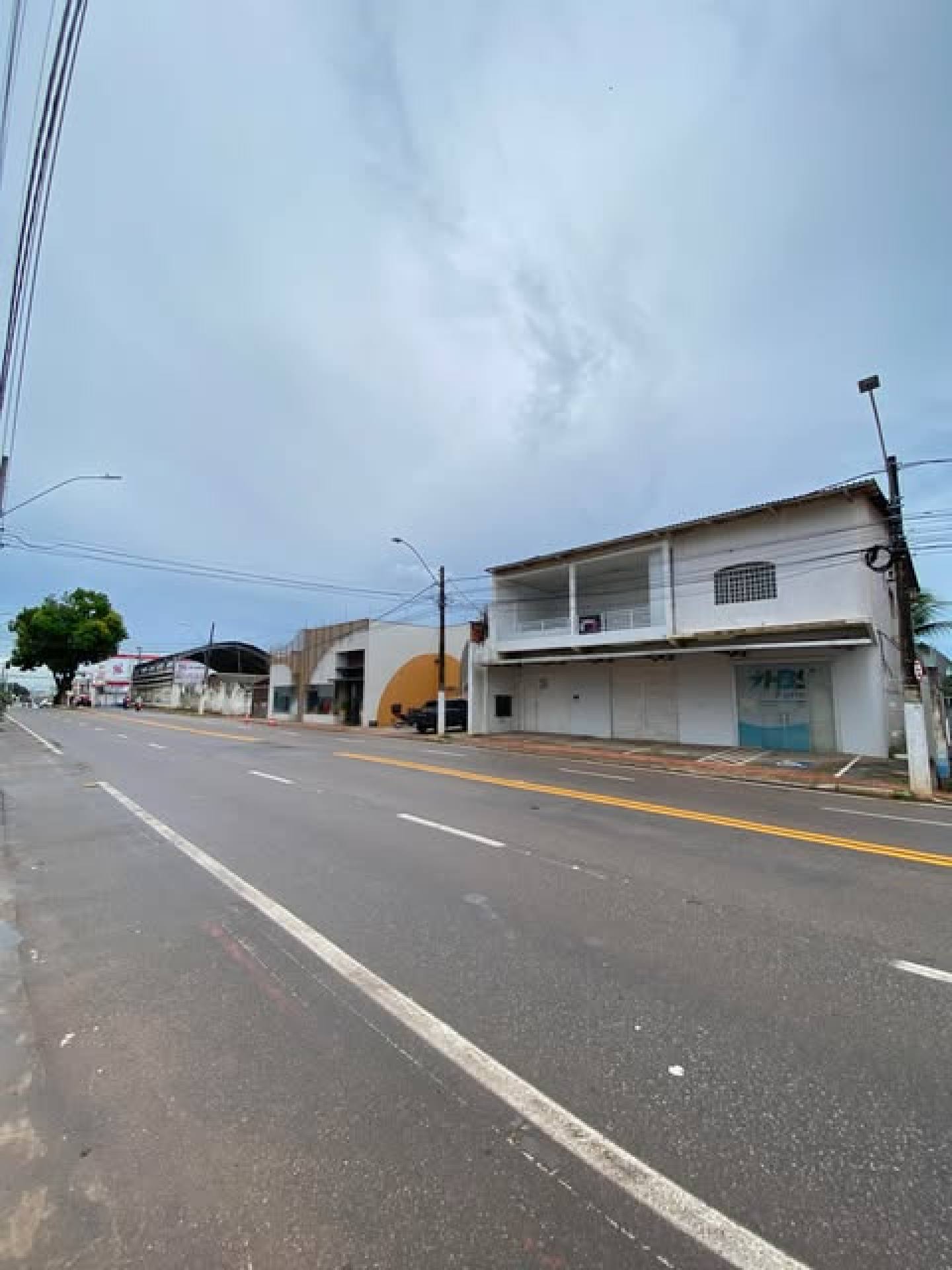 Prédio / Edifício Inteiro Comercial Para Vender no bairro Bosque em Rio Branco