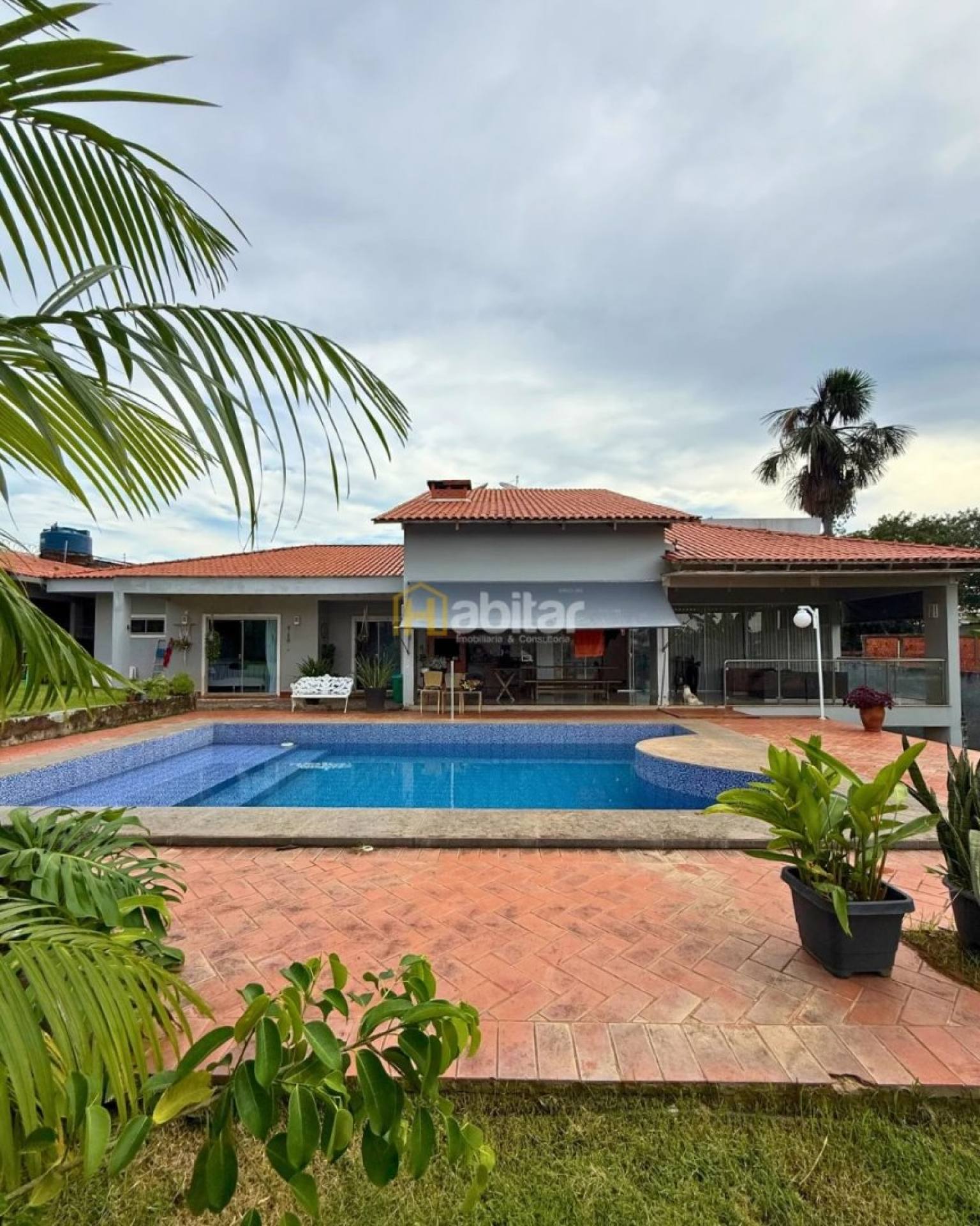 Casa Para Vender com 4 suítes no bairro Vitoria em Rio Branco