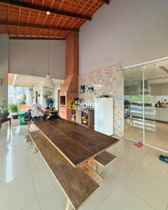 Casa Mobiliada Para Alugar com 4 suítes no bairro Vitoria em Rio Branco