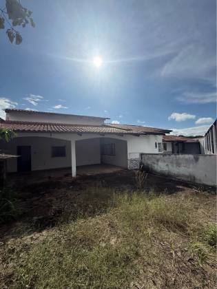 Casa Para Vender com 3 quartos no bairro Edson Cadaxo em Rio Branco