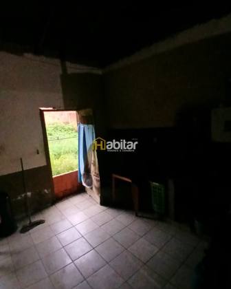 Vendo casa com ponto comercial no bairro ivete vargas