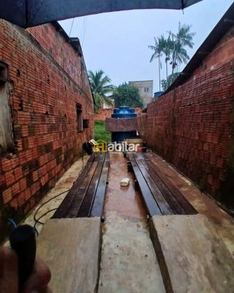 Vendo casa com ponto comercial no bairro ivete vargas