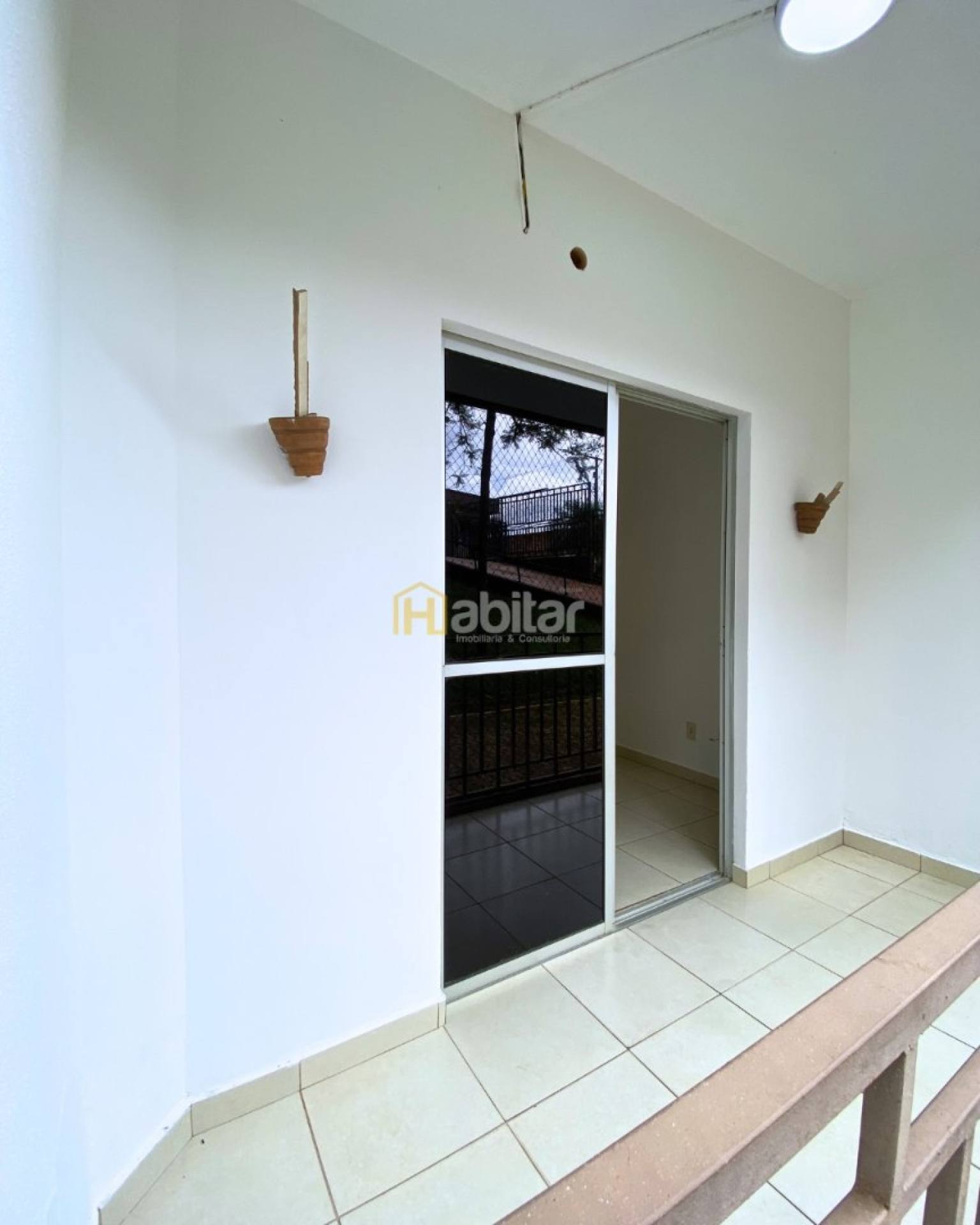 Apartamento Para Alugar com 2 quartos sendo 1 suítes no Condominio Paineiras