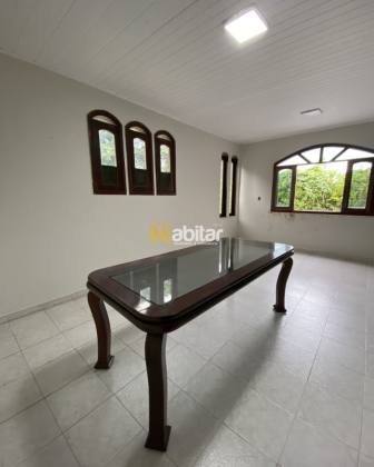 Casa Para Alugar com 5 quartos sendo 2 suítes no bairro Bosque em Rio Branco Acre
