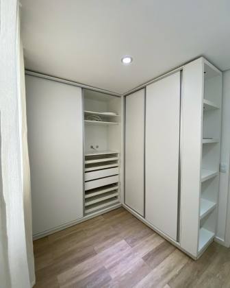 Apartamento Semi Mobiliado e Climatizado Para Alugar com 2 Quartos no Residencial Via Parque