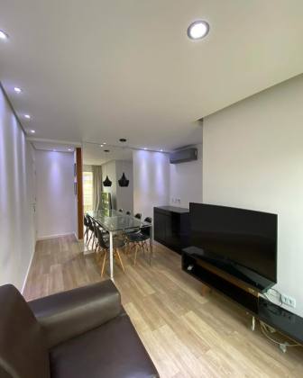 Apartamento Semi Mobiliado e Climatizado Para Alugar com 2 Quartos no Residencial Via Parque