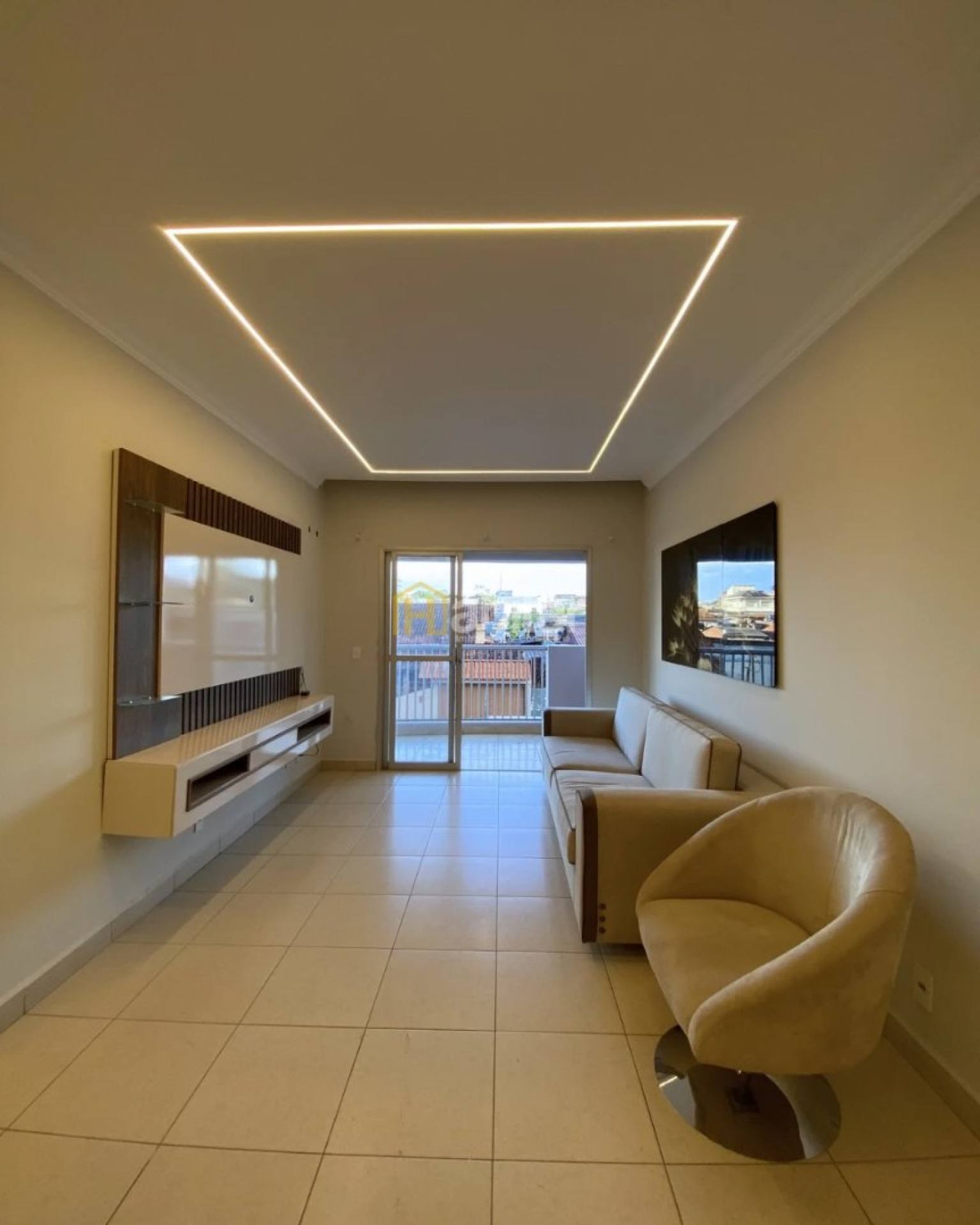 Apartamento Para Alugar com 3 quartos 1 suítes no Residencial Mirante do Parque