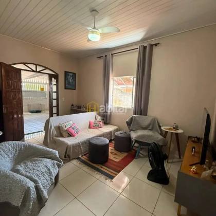 Casa Para Vender com 4 quartos sendo 1 suítes no bairro Conjunto Ouricurí em Rio Branco