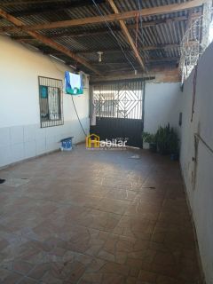 Casa no Wanderley Dantas - Com ponto comercial