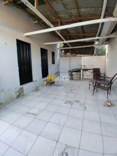 Casa no Wanderley Dantas - Com ponto comercial