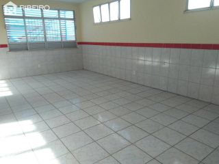 Predio Comercial, Luzia