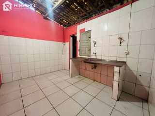 CASA COMERCIAL NA BARRA DOS COQUEIROS