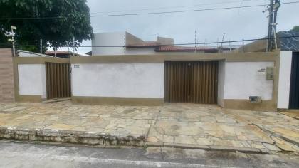 Casa Coroa do Meio