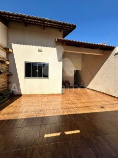 CASA JARDIM BANDEIRANTES - 380 MIL