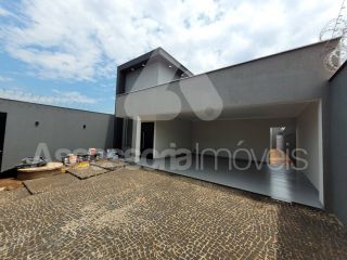 CASA ALTO TRINDADE - 985 MIL