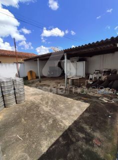 IMÓVEL COMERCIAL E RESIDENCIAL - 830 MIL