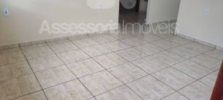 CASA Á 100 METROS DA  AV.ITARUMÃ