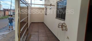 CASA Á 100 METROS DA  AV.ITARUMÃ
