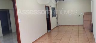 CASA Á 100 METROS DA  AV.ITARUMÃ