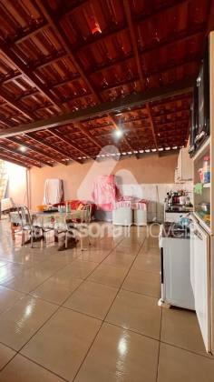 ? Vendo essa casa muito bem localizada! ?Bairro Vila Vitória