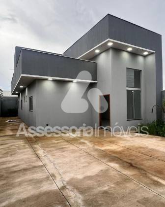 Casa Moderna e fechada imponente!?